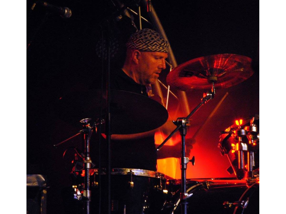 TRIBUTOS: U2, George Michael & Bruce Springsteen 04.11.2017 - Magma, Las Americas