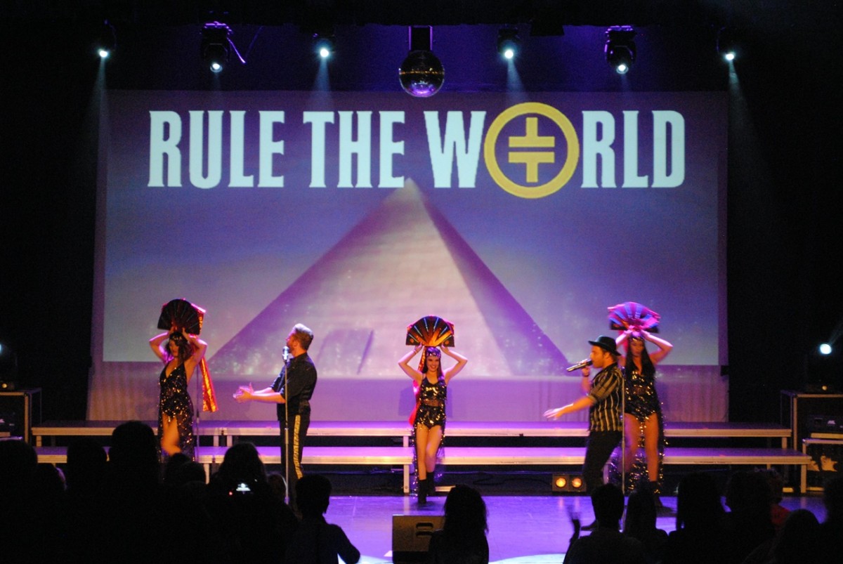 TRIBUTOS: Take That & Robbie Williams 27.04.2019 -  Auditorio Infanta Leonor