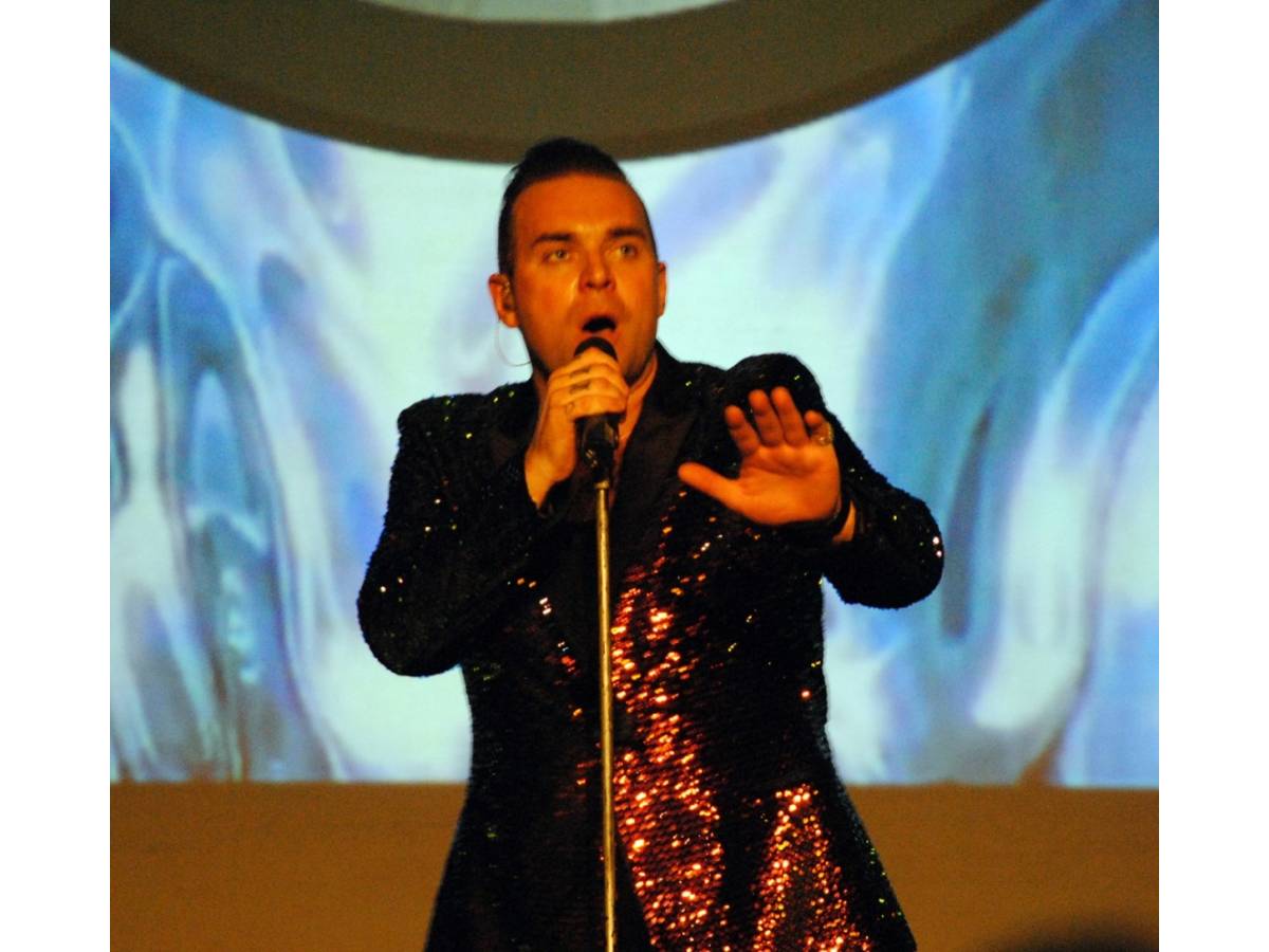 TRIBUTOS: Take That & Robbie Williams 27.04.2019 -  Auditorio Infanta Leonor